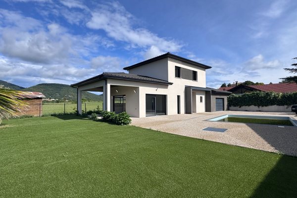 Maison Charmes Sur Rhone 5 pièce(s) 135.4 m2