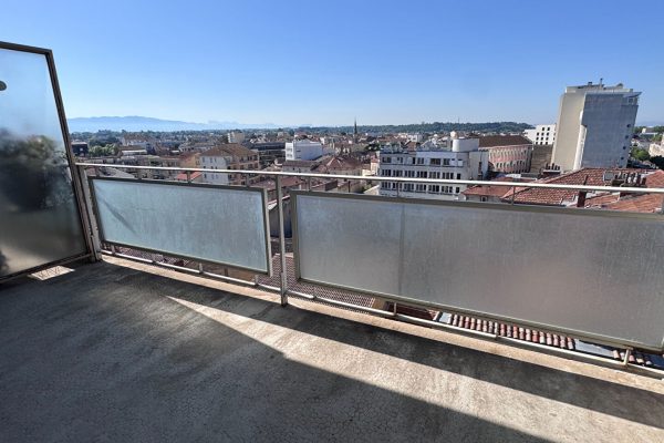 VALENCE centre Type 2 avec ascenseur