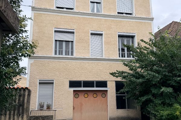 CHATEAUVERT Maison de 245 m².