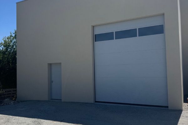 Local d’activité de 165 m² dans un bâtiment neuf, fonctionnel et très bien situé, idéal pour une entreprise