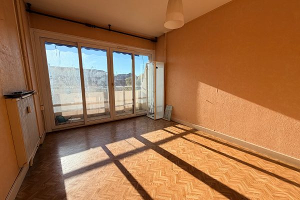 VALENCE  – proche du lycée Camille Vernet