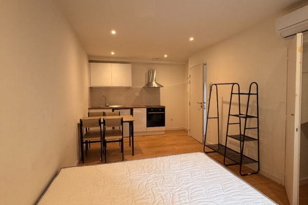 Appartement Valence 1 pièce meublé avec terrasse 25.16 m²