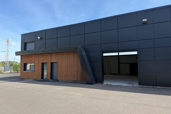 Local d&rsquo;activité – 214.65m² – Neuf Totalement equipé